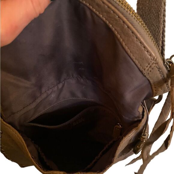 The Sak Silverlake Crossbody Bag Gray Leather Studded Fringe Boho Western - Picture 5 of 9